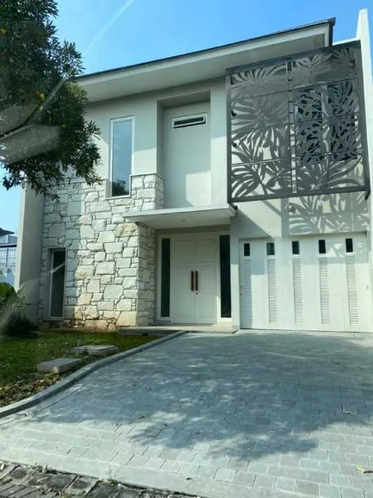 Dijual Rumah Mewah The Mansion Pakuwon Indah Surabaya Barat