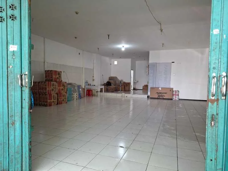 Disewakan Ruko 3 Lantai di Jalan Adityawarman Surabaya Selatan - Image 1