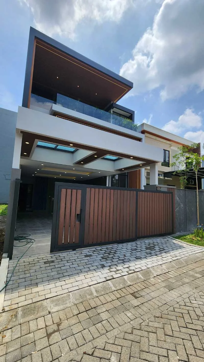 Jual Rumah Mewah Baru Woodland Lokasi Premium Citraland Surabaya Barat