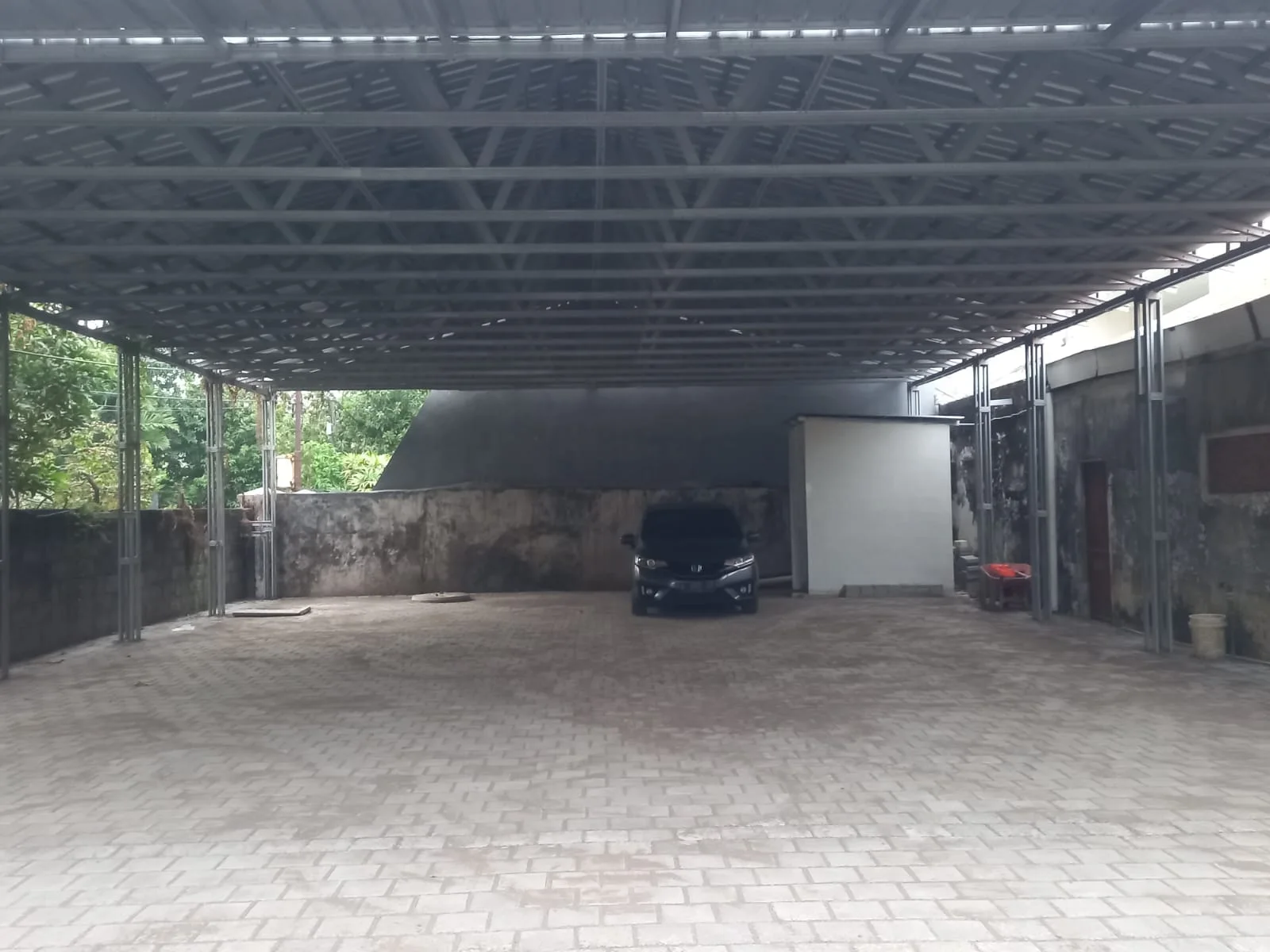 Disewakan Tempat Usaha Lokasi Strategis Surabaya Barat