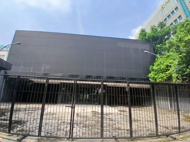Dijual tanah lokasi strategis di nol Jalan Raya Diponegoro, Surabaya Pusat