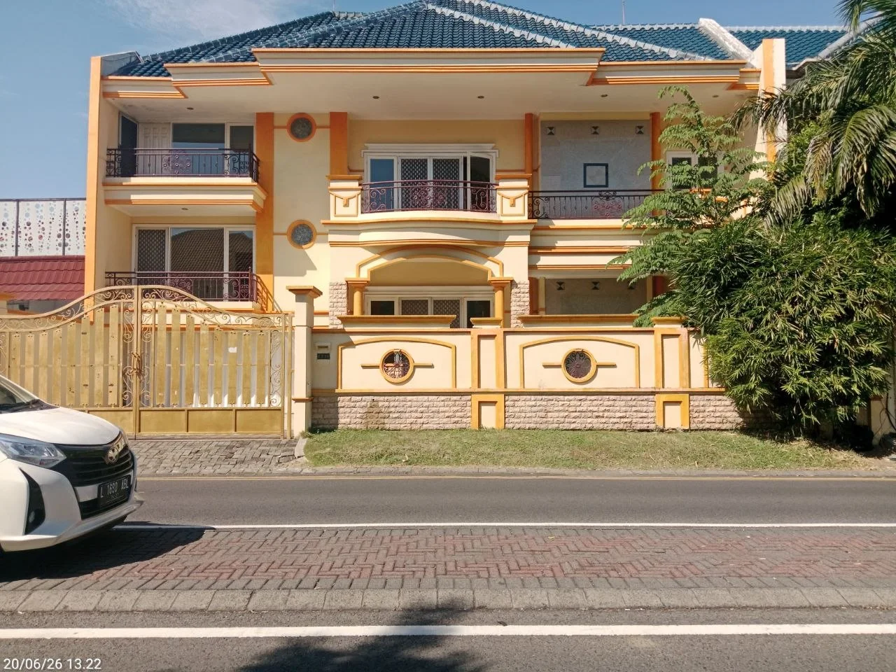 Dijual/Disewakan Rumah Lokasi Strategis di Kawasan Villa Taman Gapura Citraland Surabaya Barat
