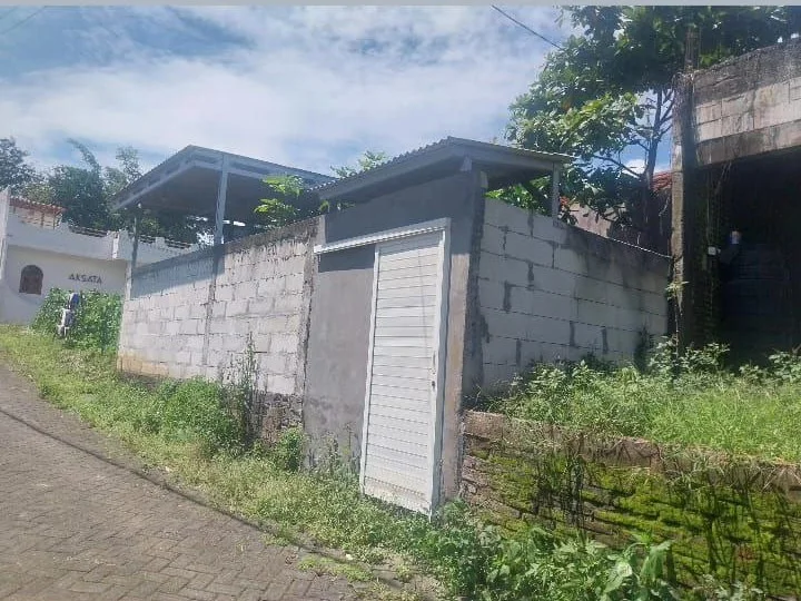 Dijual Rumah Strategis 2 Kavling di Junrejo Batu