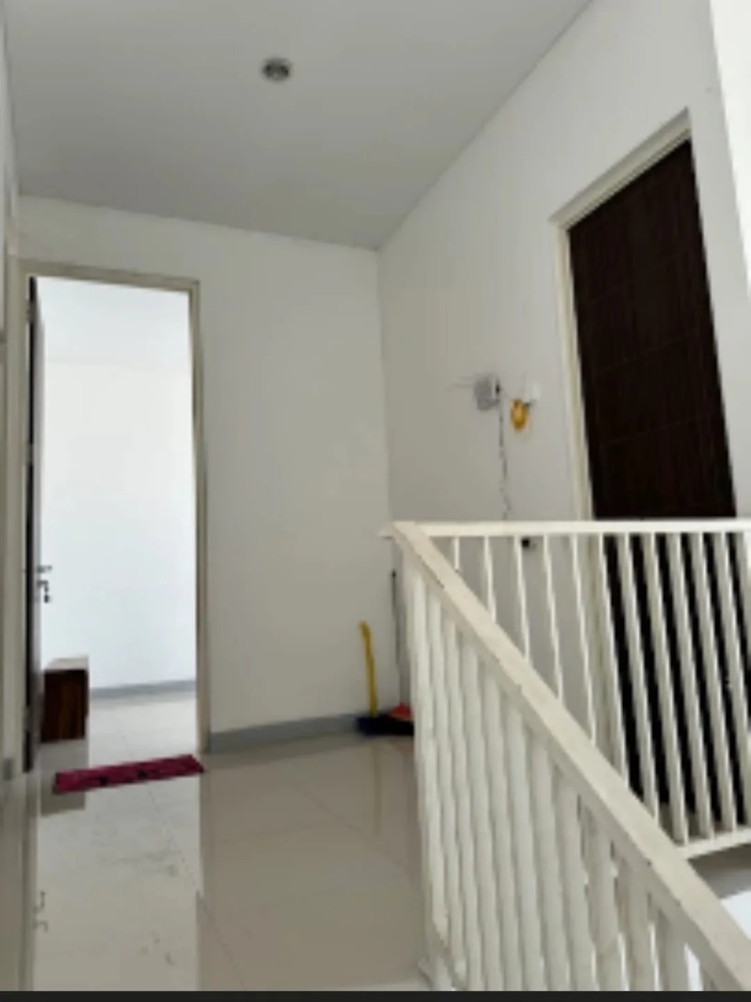 Jual Rumah Murah 2 Lantai Semi Furnish Tenggilis Mejoyo Selatan Surabaya Selatan - Thumbnail 4