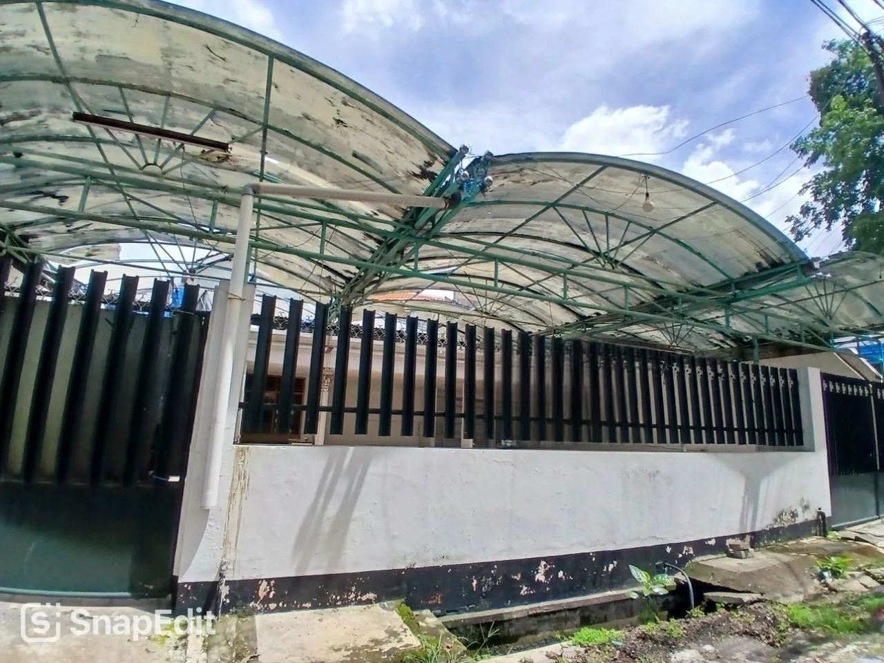 *Disewakan Rumah di lokasi strategis Ry Kendangsari Surabaya Selatan*
