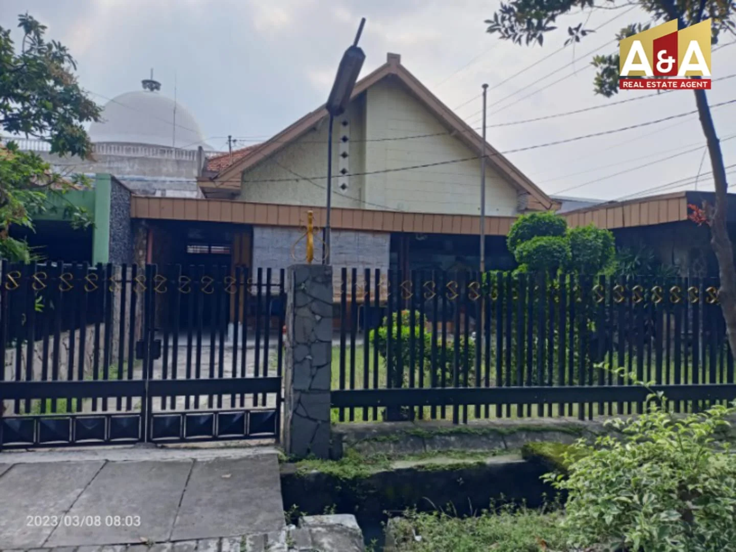 Dijual/disewakan rumah strategis lokasi Surabaya Timur