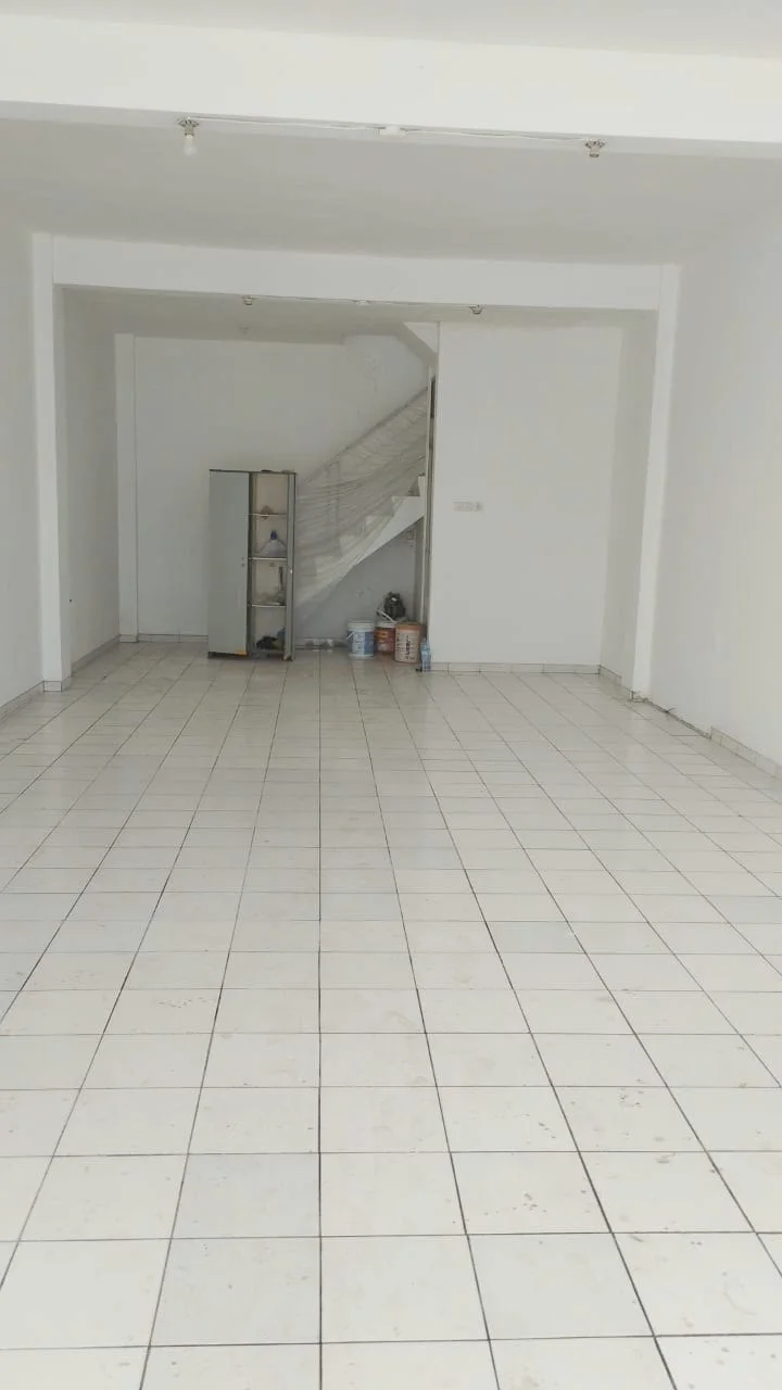 Disewakan Ruko 2 Lantai Jalan Raya A. Yani Utara Kota Malang Jawa Timur - Thumbnail 2