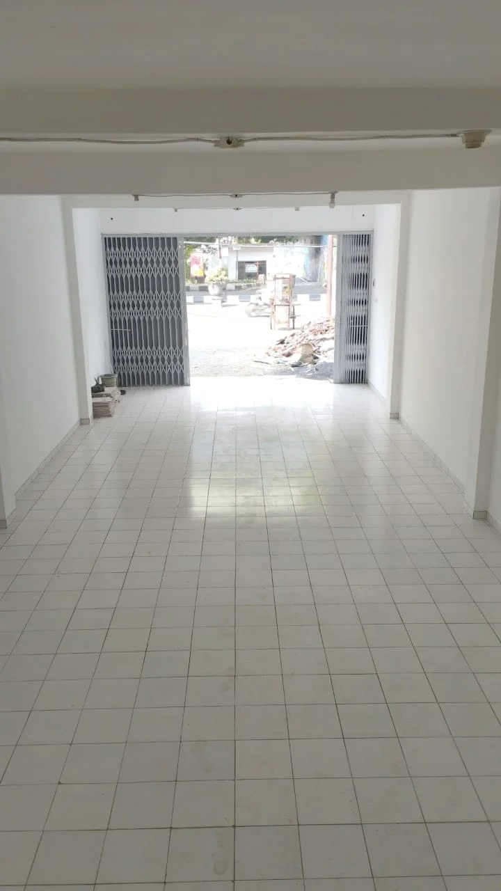 Disewakan Ruko Raya A. Yani Lokasi Strategis Malang Jawa Timur - Thumbnail 3