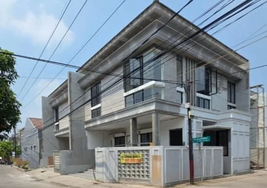 Dijual Rumah Baru Siap Huni Lokasi Strategis Surabaya Barat