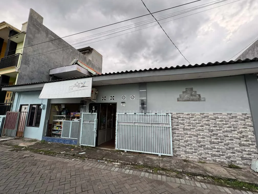 Dijual Rumah Strategis Lokasi Kalibokor Surabaya Timur