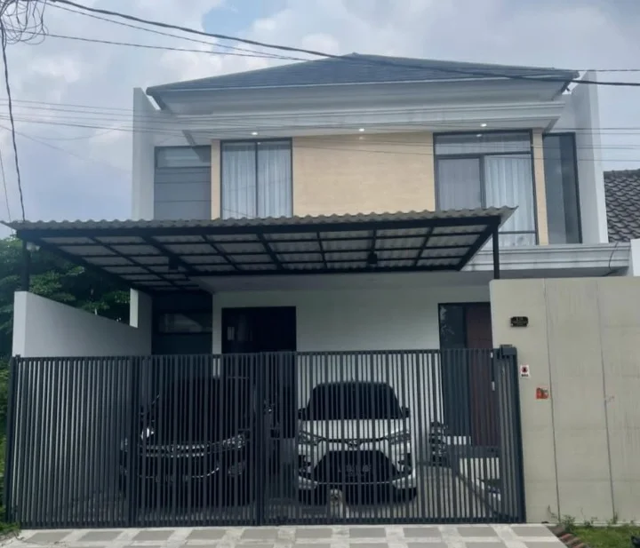 Jual Rumah 2 Lantai Semi Furnish Murah Strategis Tenggilis Mejoyo Selatan Surabaya