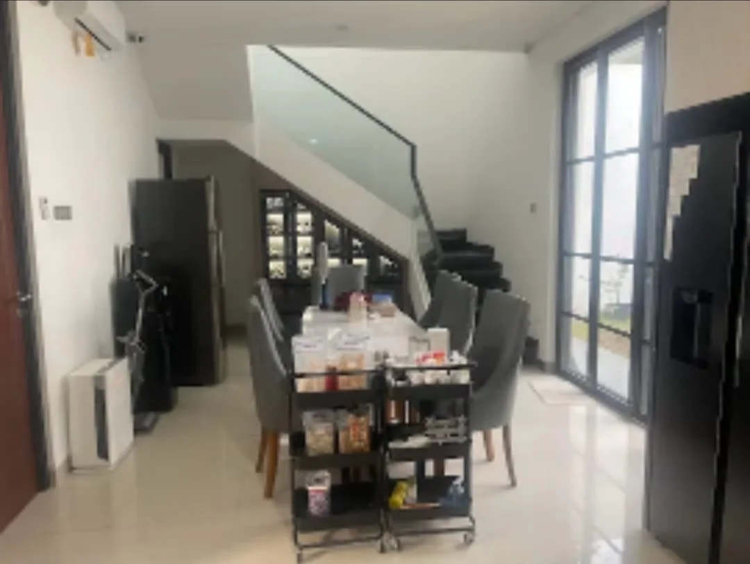 Jual Rumah 2 Lantai Semi Furnish Murah Strategis Tenggilis Mejoyo Selatan Surabaya - Thumbnail 7