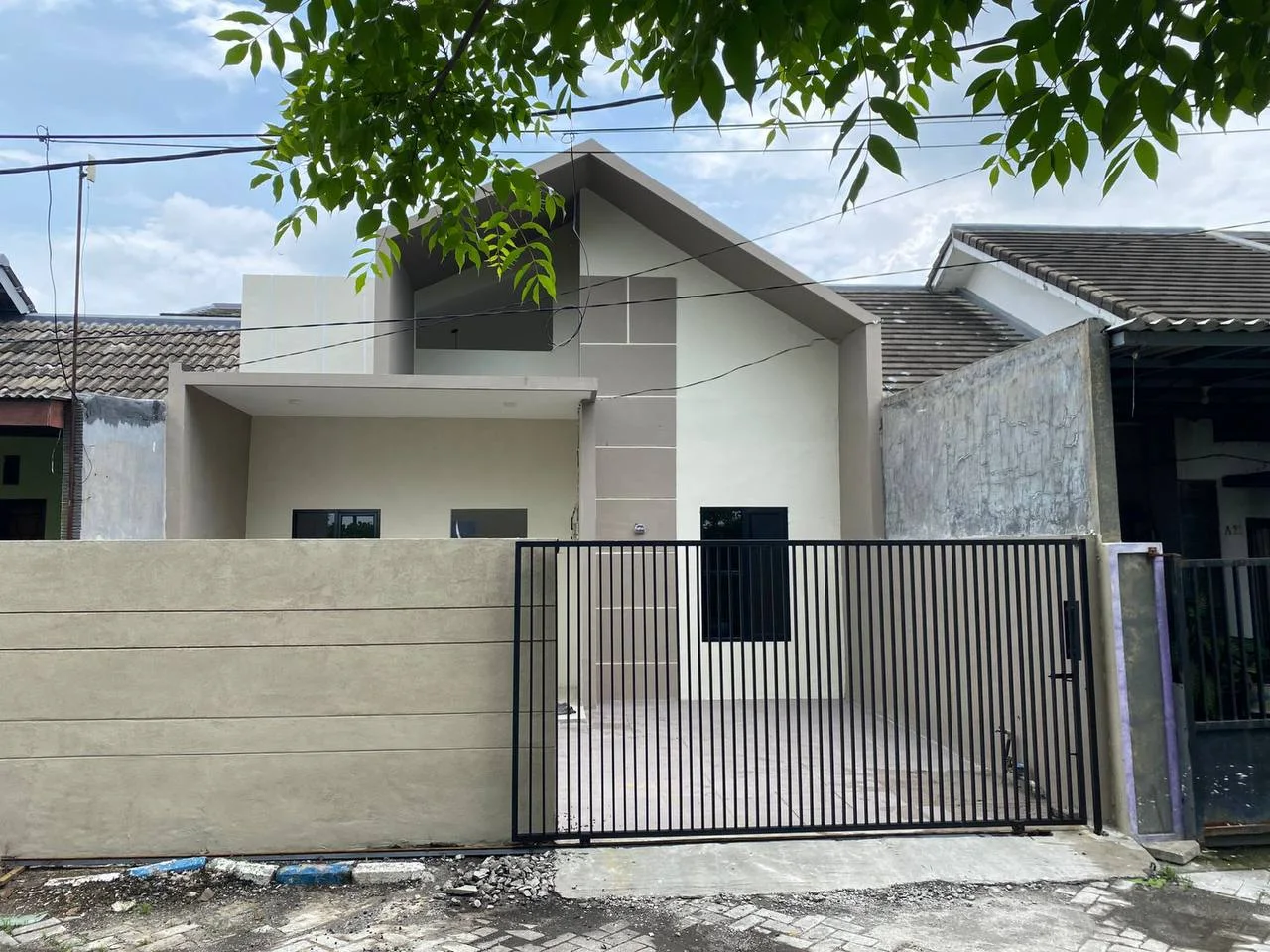 Dijual rumah baru di kawasan Gunung Anyar Surabaya Timur