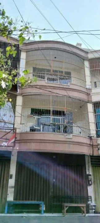 Disewakan Ruko 3 Lantai Murah Strategis Raya Kenjeran Surabaya Utara - Image 1