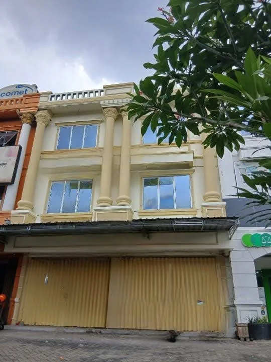 Disewakan Ruko Lokasi Strategis Nol Jalan Raya Pasar Kembang, Surabaya Pusat - Image 1