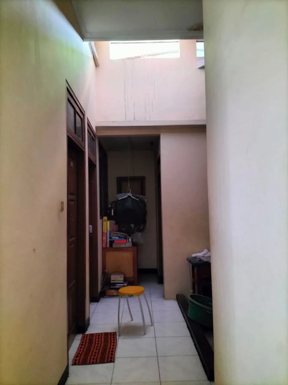Dijual Rumah Lokasi Strategis di Wilayah Nginden Kota Surabaya Timur - Thumbnail 4