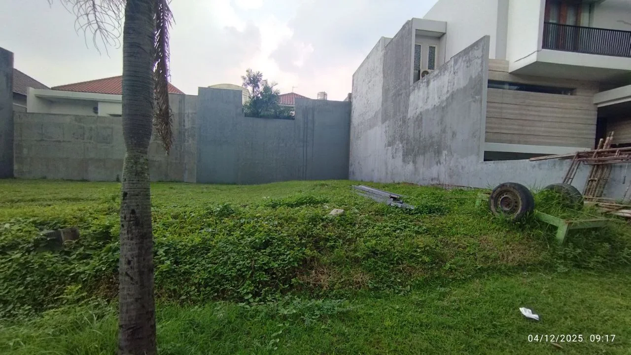 Dijual Tanah Strategis di Kawasan Elit Graha Family Surabaya Barat