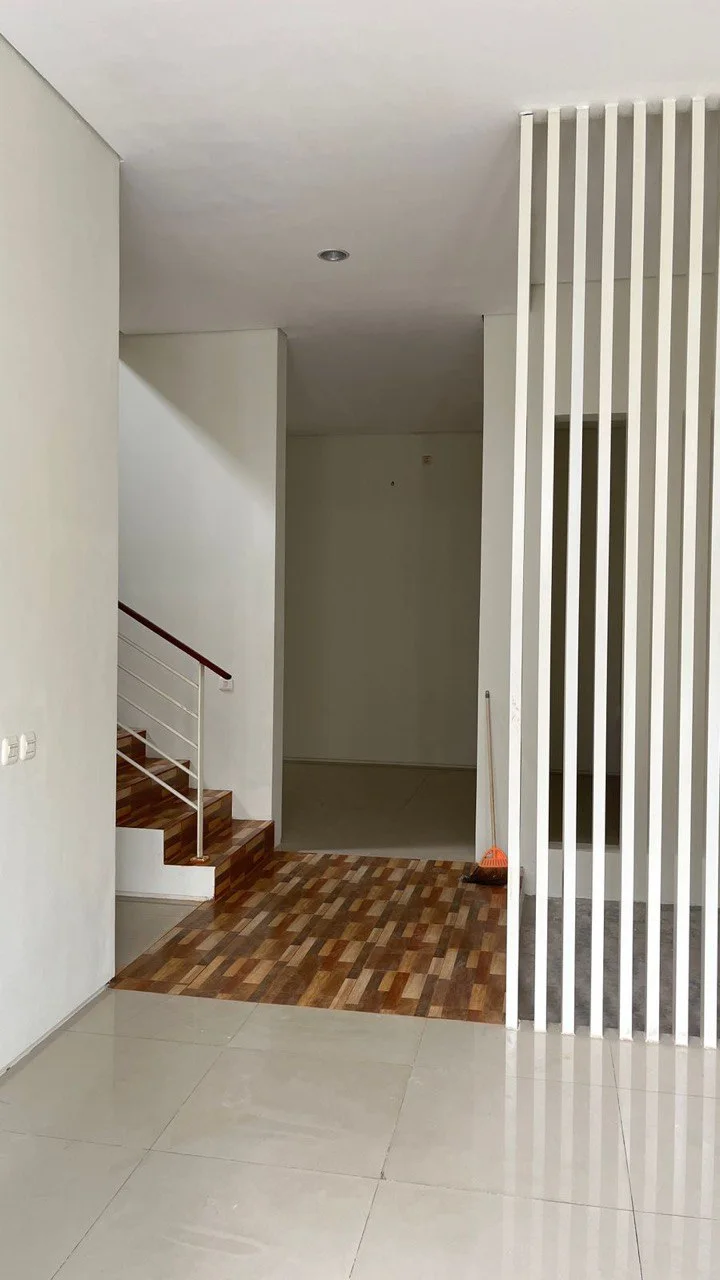 Dijual Rumah di Citraland Greenlake Wiyung Surabaya Barat - Thumbnail 4