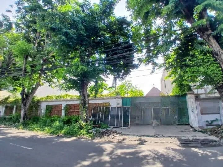 Dijual/Disewakan Tanah Lokasi Strategis di Dukuh Kupang Barat Surabaya Barat - Image 1