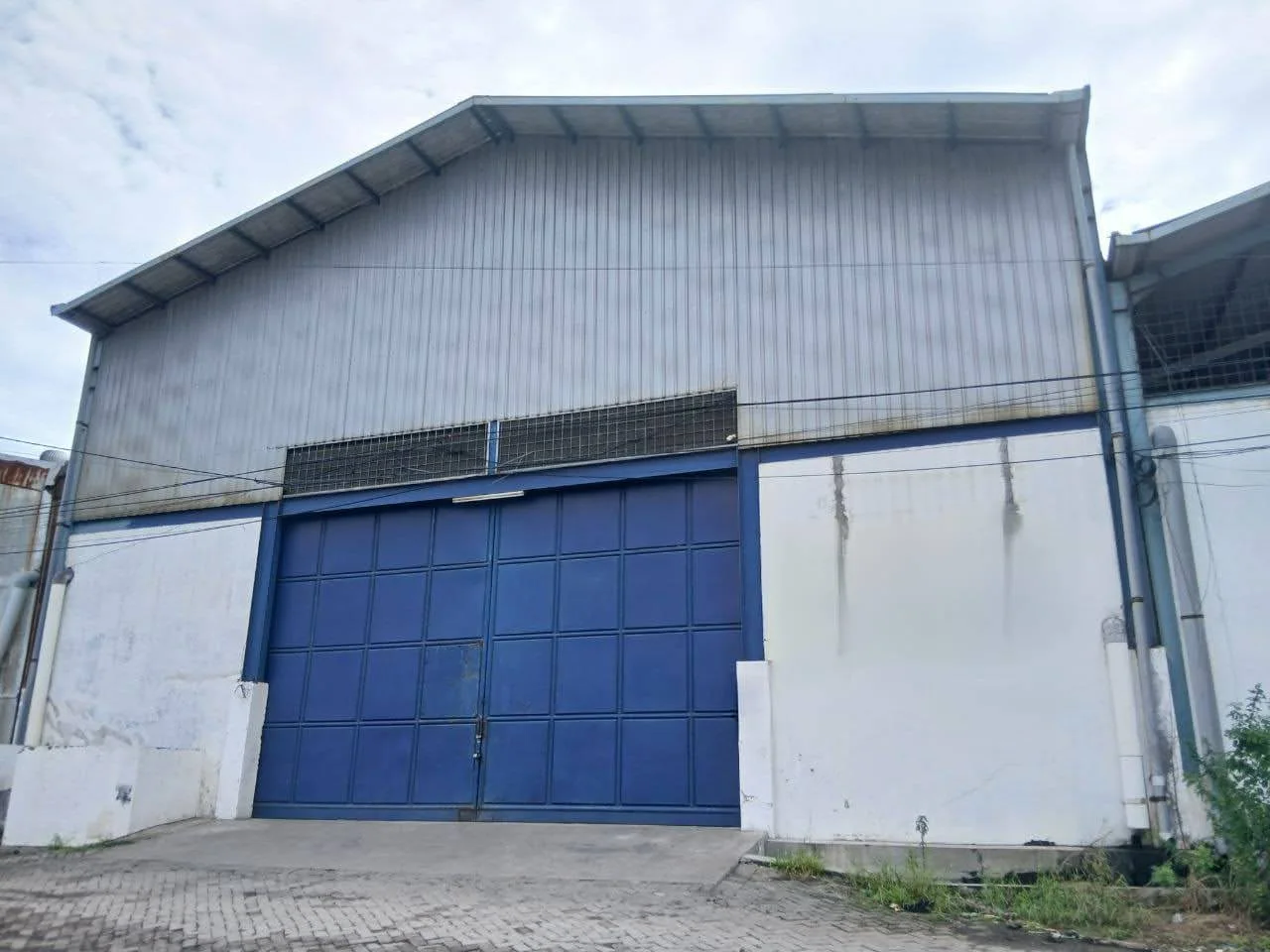 Dijual gudang lokasi strategis di Margomulyo Permai Surabaya Barat