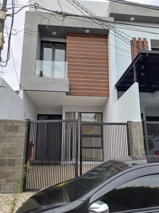 Jual Rumah Baru 2 Lantai Klampis Semolo Surabaya Timur, Murah