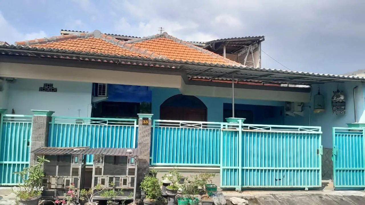 *Dijual Rumah Nol Jalan Full Furnis Surabaya Barat*