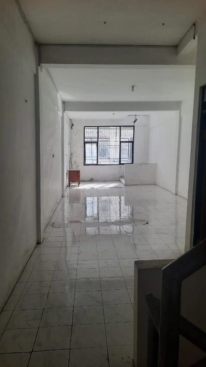 Dijual Ruko Strategis di Raya Dupak Bestland Surabaya Pusat