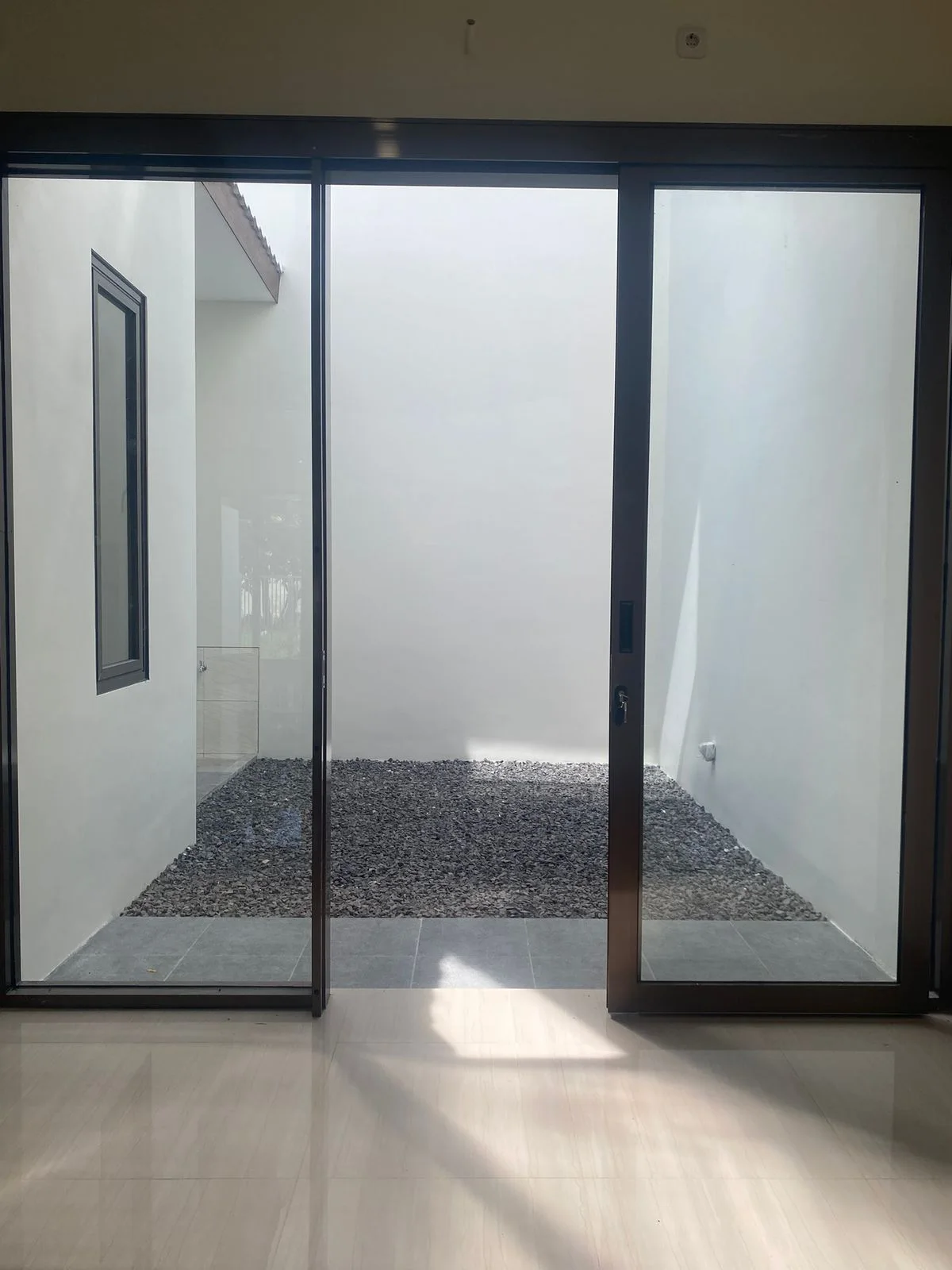 Dijual Rumah Baru Minimalis Baruk Tengah Surabaya Timur Dekat Galaxy Mall - Thumbnail 6