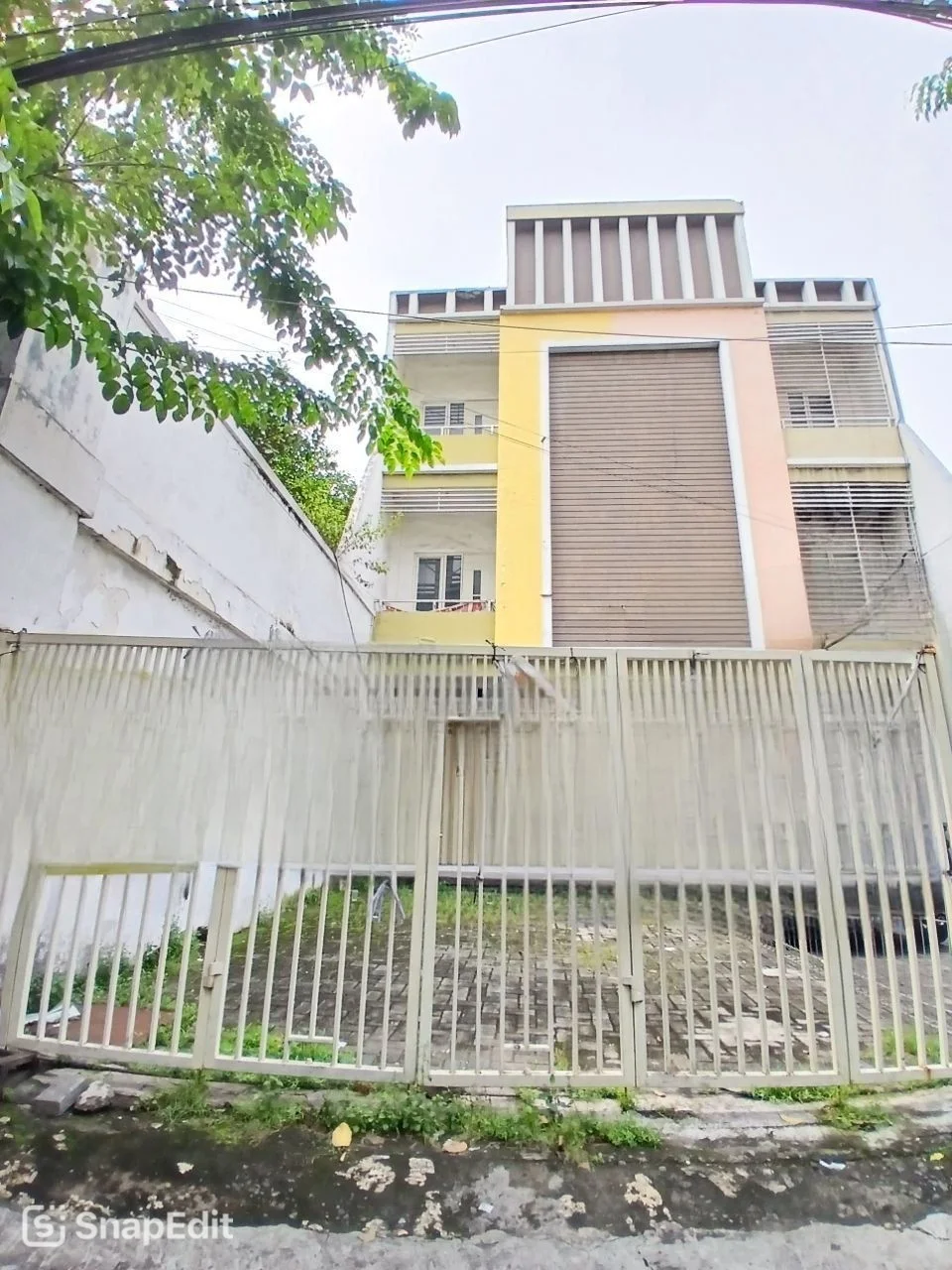 Dijual/Sewakan Ruko Strategis di Kapas Krampung Surabaya Timur - Image 1