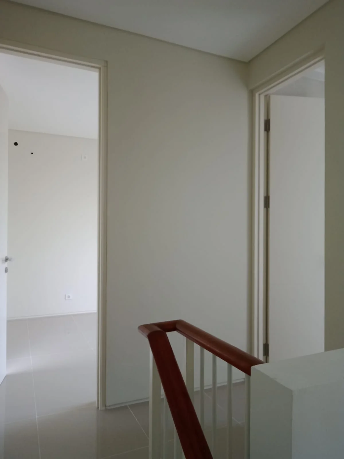 Dijual Rumah Siap Huni  2 Lantai Northwest Lake Citraland Utara Surabaya Barat - Thumbnail 4