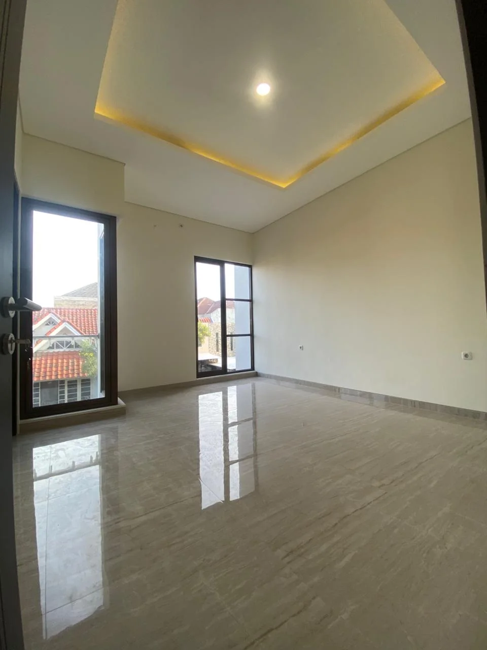 Dijual Rumah Baru Minimalis Dekat Gwalk Pakuwon Citraland Utama Surabaya Barat - Thumbnail 4