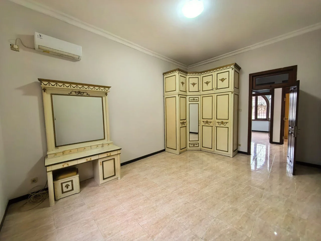 Dijual Rumah Renovasi Seperti Baru Elit di Villa Bukit Mas Surabaya Barat - Thumbnail 6