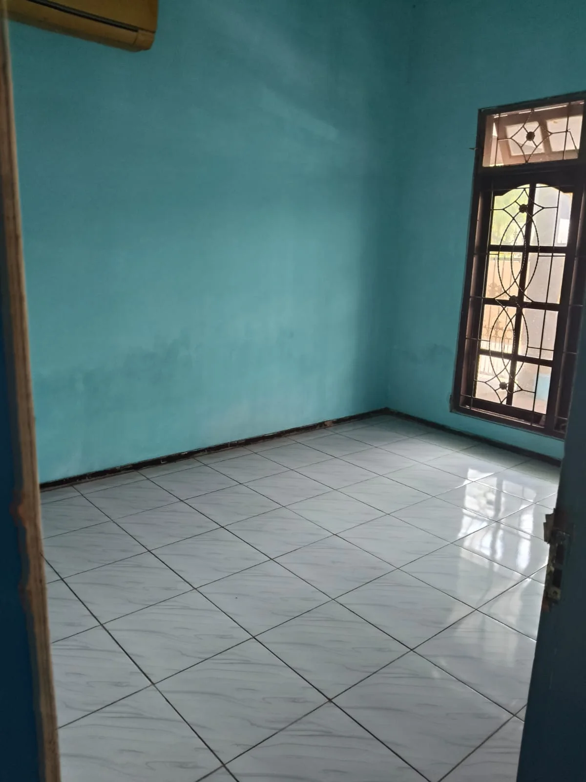Dijual rumah kos di surabaya barat