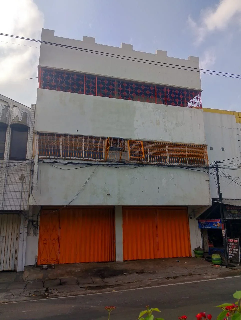 Dijual Ruko Strategis Jalan Raya Simokerto Surabaya Utara