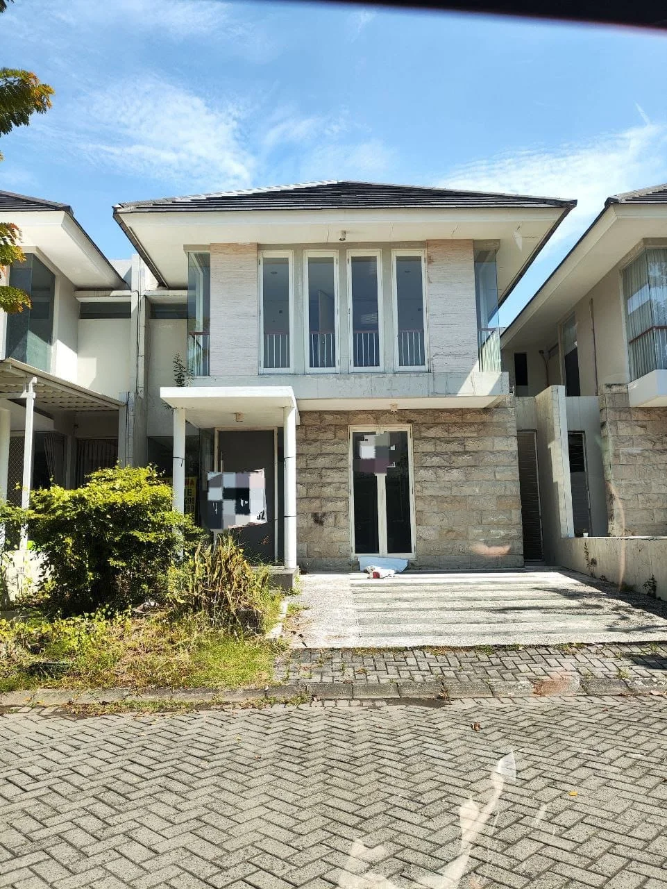 Jual / Sewa Rumah Bagus 2 Lantai Greenlake Citraland Surabaya Barat