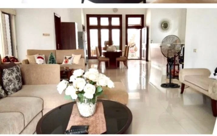 Dijual Rumah Strategis Hadap Selatan di Lokasi Usaha & Hunian