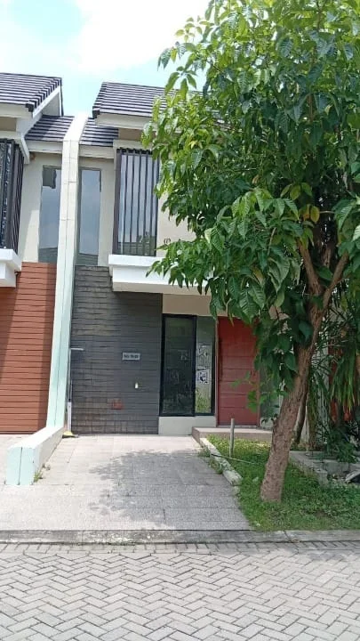 Jual Rumah 2 Lantai Northwest Lake Murah di Citraland Utara Surabaya Barat