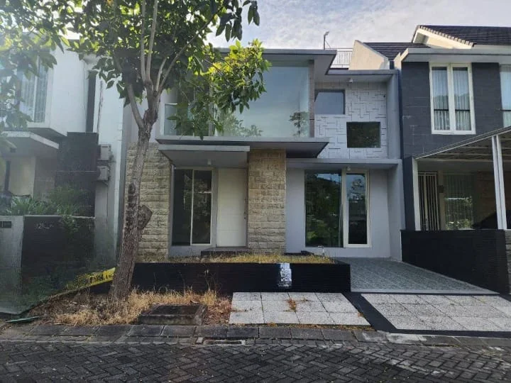 Jual Rumah 2 Lantai Murah Greenwood Citraland Surabaya