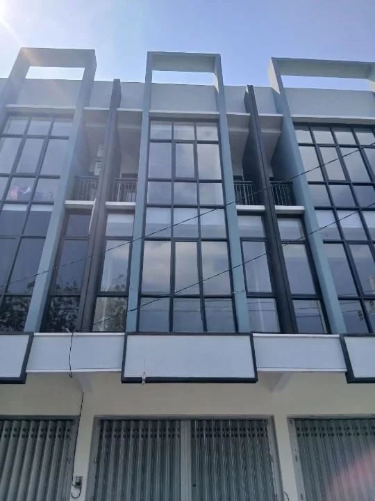 Dijual Ruko 3 Lantai, Lokasi Premium, Di Nol Jalan, Raya Wiyung, Surabaya Barat