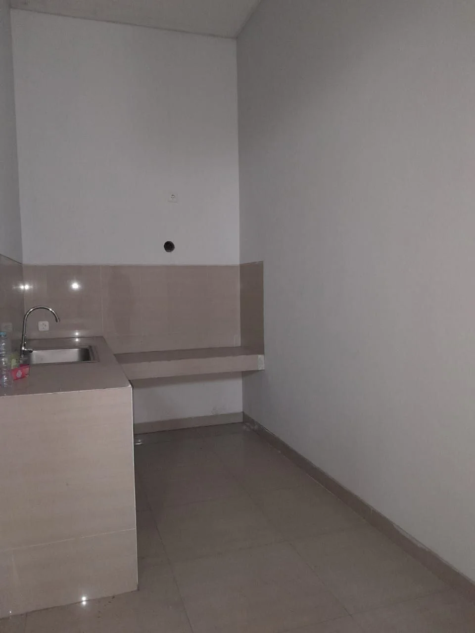 Disewakan Ruko 3 Lantai Siap Pakai di Ploso Surabaya Timur - Thumbnail 6