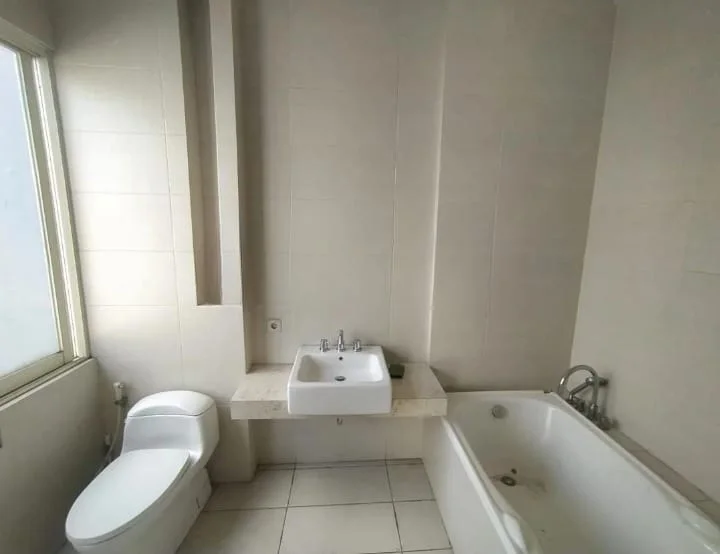 Dijual Rumah Mewah Lokasi Premium di Royal Park Citraland Surabaya Barat - Thumbnail 5