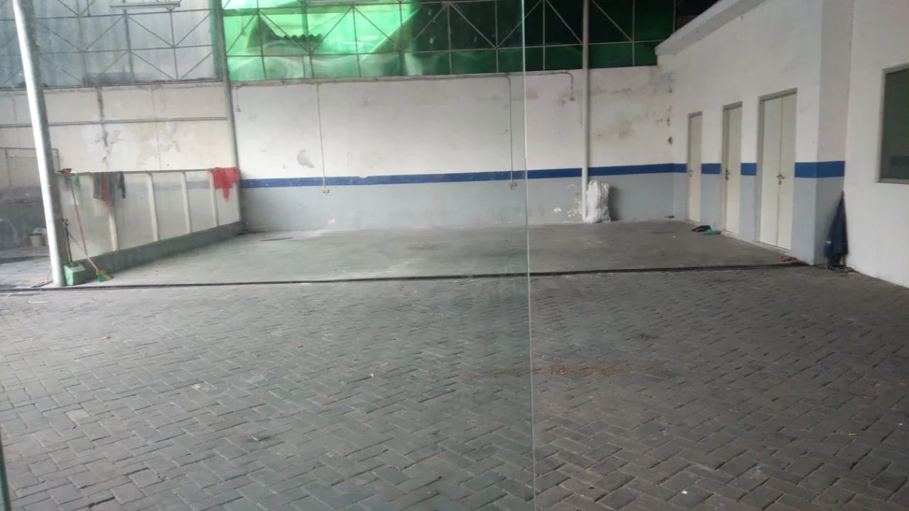Disewakan Gedung 2 Lantai Lokasi Komersial Strategis di Mayjen Sungkono Surabaya Pusat - Thumbnail 5