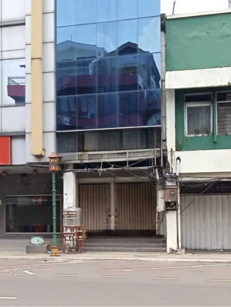 Dijual/Disewakan Ruko Strategis di Kembang Jepun Surabaya Utara - Image 1