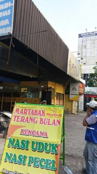 Dijual/Disewakan Ruko Komersial Strategis di Jalan Ahmad Yani Surabaya Selatan - Image 1