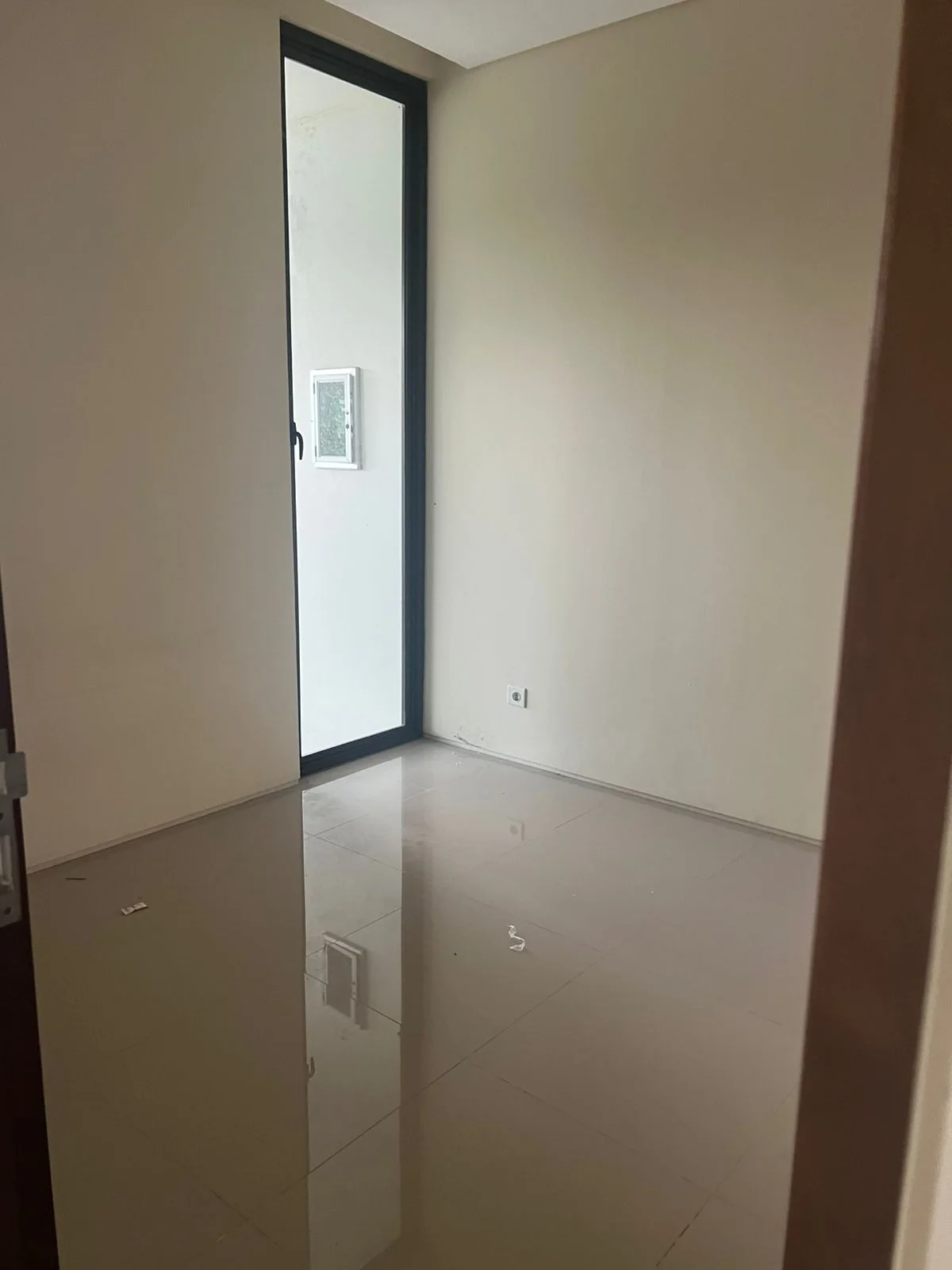 Disewakan Rumah 2 Lantai Baru di Taman Puspa Raya Cluster Chestnut Citraland Surabaya Barat - Thumbnail 4