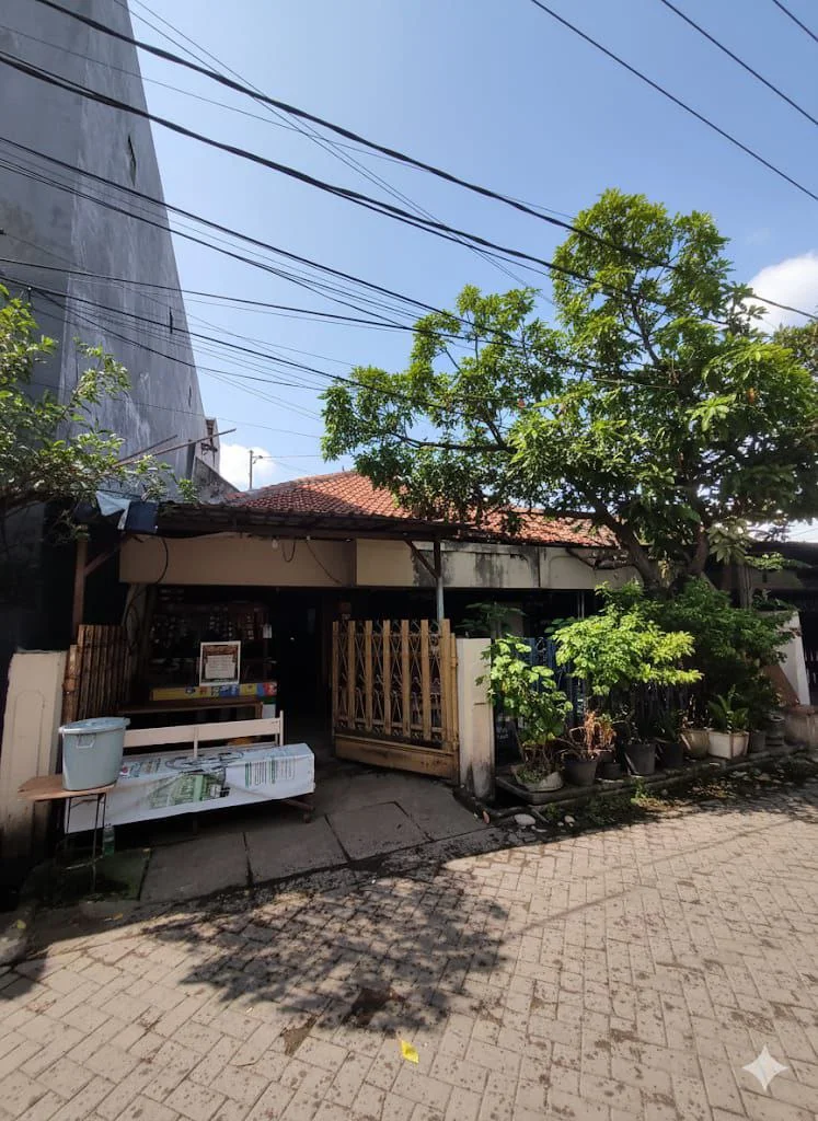 Dijual Rumah Lama Hitung Tanah di Ploso Surabaya Timur