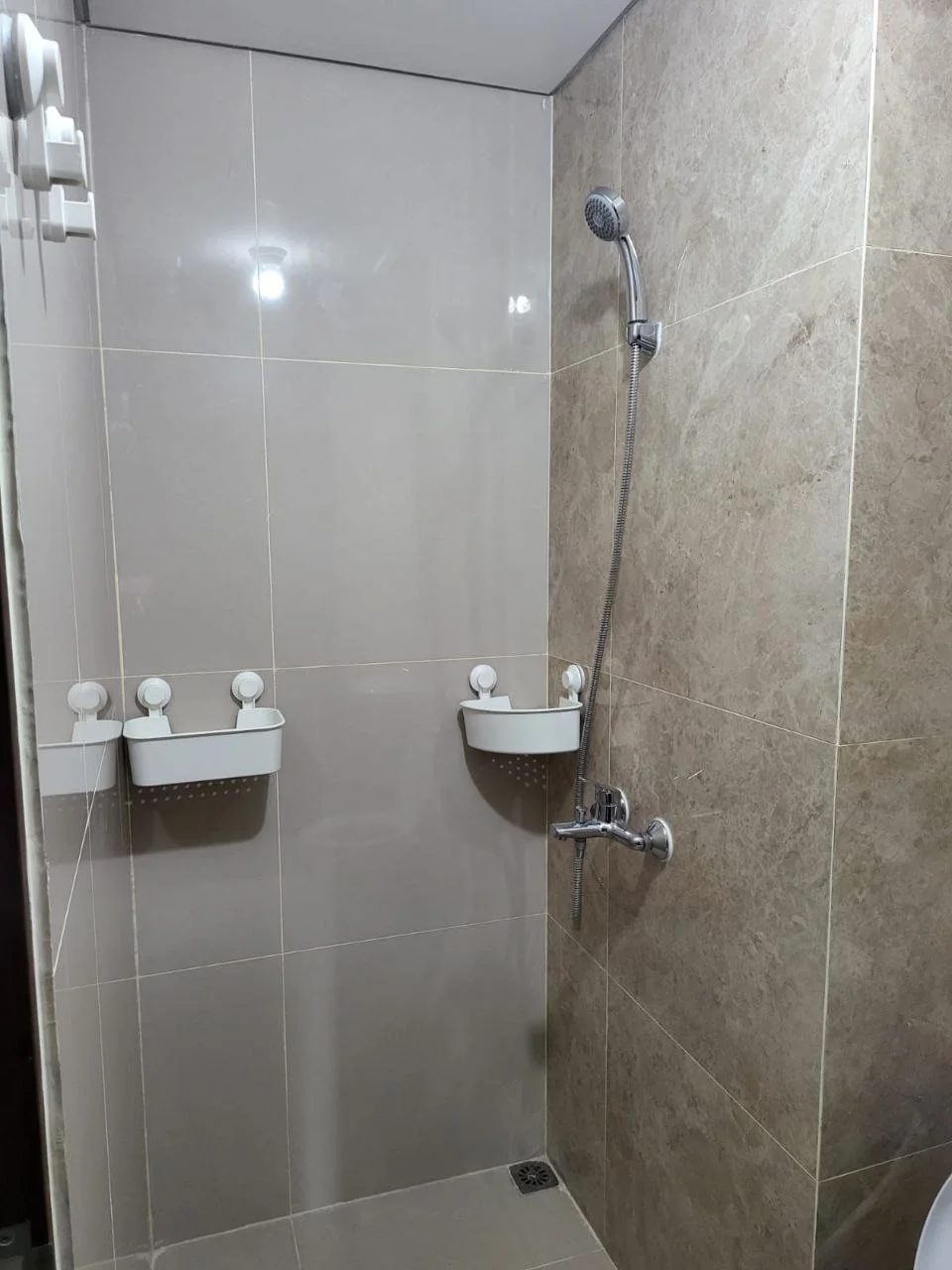 Dijual Unit Apartemen 1BR Siap Huni di Trans Studio Cibubur Depok - Thumbnail 3
