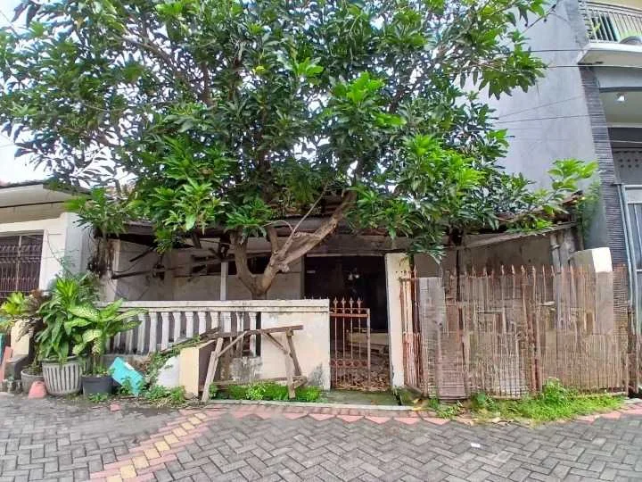 Dijual Rumah Tua Hitung Tanah di Karang Empat Ploso Surabaya Timur