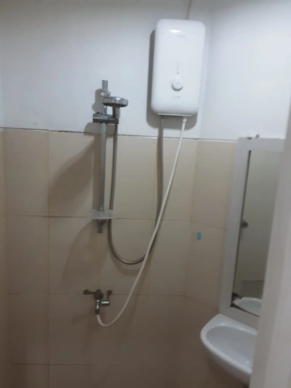 Dijual/Disewakan Apartemen Pool View dan Lokasi Strategis di Pavilion Permata Studio Surabaya Barat - Thumbnail 4