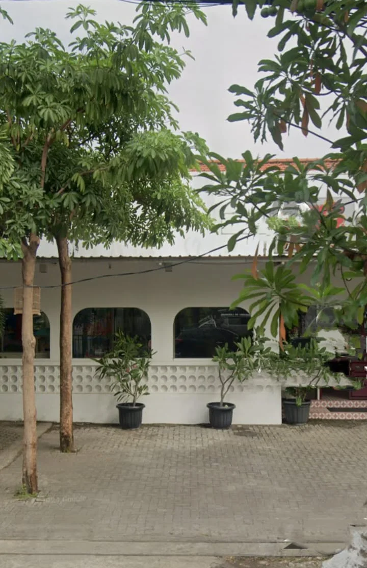 Disewakan Rumah Usaha Strategis Lokasi Premium di Pucang Surabaya Timur - Image 1